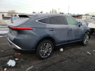 2022 Toyota Venza LE with VIN JTEAAAAH2NJ105518, listed as a Copart auction lot 37098713 with 6,184 mi miles. Bid and sale history available at carsss.com. Image 3.