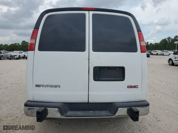 2017 GMC Savana Cargo Van with VIN 1GTW7AFF7H1904084, listed as a Copart auction lot 67357994 with 184,983 mi miles and Salvage Title. Bid and sale history available at carsss.com. Image 6.