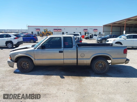 2001 GMC Sonoma SLS 1SG z VIN 1GTCS19W218143006, wystawiony jako IAAI lot #41754688 z przebiegiem 159 375 mil mil oraz . Historia ofert i sprzedaży dostępna na DreamBid. Obrazek 14.