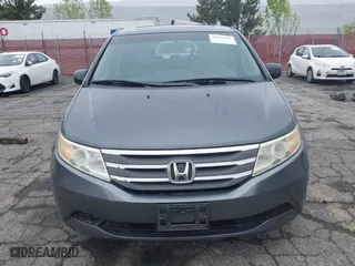 2011 Honda Odyssey EX-L with VIN 5FNRL5H63BB059407, listed as a IAAI auction lot 41922421 with 99,270 mi miles. Bid and sale history available at carsss.com. Image 12.