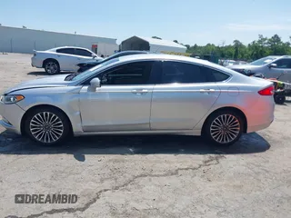 2017 Ford Fusion SE with VIN 3FA6P0HDXHR372203, listed as a IAAI auction lot 42392330 with 172,266 mi miles and . Bid and sale history available at DreamBid. Image 14.