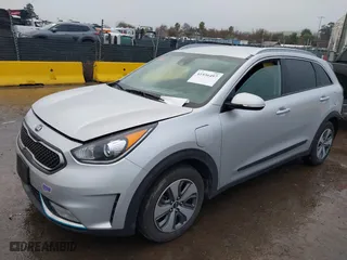 2019 Kia Niro Plug-In Hybrid EX with VIN KNDCD3LD6K5251211, listed as a IAAI auction lot 41536497 with NaN miles. Bid and sale history available at carsss.com. Image 18.