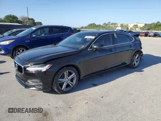 2018 Volvo S90 Momentum with VIN LVY982AK3JP034995, listed as a Copart auction lot 51931515 with 69,268 mi miles and Clean Title. Bid and sale history available at carsss.com. Image 1.