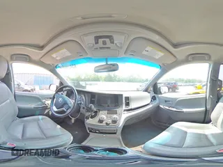 2017 Toyota Sienna XLE Auto Access Seat with VIN 5TDYZ3DC2HS879086, listed as a Copart auction lot 63420055 with 91,918 mi miles and Clean title. Bid and sale history available at DreamBid. Image 15.