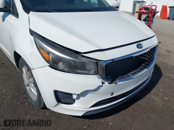 2016 Kia Sedona LX with VIN KNDMB5C17G6087920, listed as a IAAI auction lot 41652605 with 159,274 mi miles. Bid and sale history available at carsss.com. Image 6.