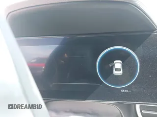 2024 Hyundai Elantra SEL z VIN KMHLS4DG3RU727771, wystawiony jako IAAI lot #42491600 z przebiegiem 5 510 mil mil oraz . Historia ofert i sprzedaży dostępna na DreamBid. Obrazek 7.