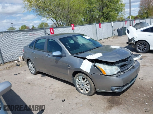 2008 Ford Focus SE z VIN 1FAHP35N78WZ94676, wystawiony jako IAAI lot #42094725 z przebiegiem 106 353 mil mil oraz . Historia ofert i sprzedaży dostępna na DreamBid. Obrazek 1.