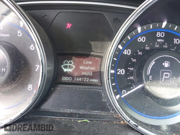 2013 Hyundai Sonata GLS z VIN 5NPEB4AC7DH726866, wystawiony jako IAAI lot #42306731 z przebiegiem 164 122 mil mil oraz . Historia ofert i sprzedaży dostępna na DreamBid. Obrazek 7.