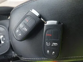 2016 Jeep Cherokee Latitude с VIN 1C4PJMCS0GW154652, выставлен на аукционе IAAI как лот 42466752 с пробегом 195 111 миль миль и . История ставок и продаж доступна на DreamBid. Изображение 11.