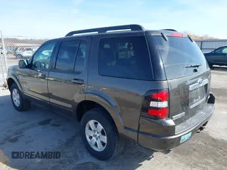 2008 Ford Explorer XLT with VIN 1FMEU73E88UB29534, listed as a IAAI auction lot 41775911 with 120,440 mi miles. Bid and sale history available at carsss.com. Image 3.