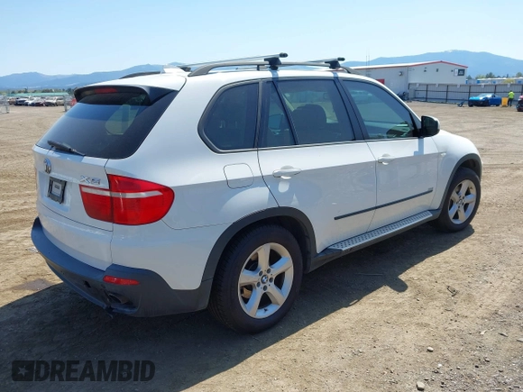 2008 BMW X5 3.0si z VIN 5UXFE43538L009505, wystawiony jako IAAI lot #42189410 z przebiegiem 136 931 mil mil oraz . Historia ofert i sprzedaży dostępna na DreamBid. Obrazek 4.