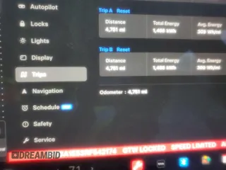 2024 Tesla Model S z VIN 5YJSA1E53RF542174, wystawiony jako Copart lot #55063885 z przebiegiem 4 751 mil mil oraz Szkoda całkowita • Salvage title. Historia ofert i sprzedaży dostępna na DreamBid. Obrazek 9.