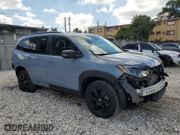 2022 Honda Pilot TrailSport z VIN 5FNYF6H86NB084266, wystawiony jako Copart lot #52640885 z przebiegiem 32 651 mil mil oraz Szkoda całkowita • Salvage title. Historia ofert i sprzedaży dostępna na DreamBid. Obrazek 4.