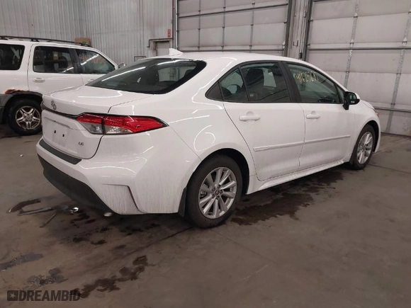 2024 Toyota Corolla LE with VIN 5YFB4MDE1RP213407, listed as a IAAI auction lot 41625277 with 3,948 mi miles. Bid and sale history available at carsss.com. Image 4.