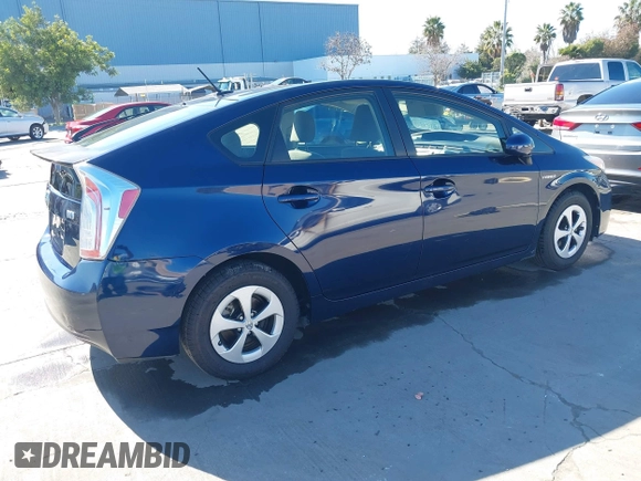 2015 Toyota Prius Four with VIN JTDKN3DU1F0449298, listed as a IAAI auction lot 41675916 with 92,310 mi miles. Bid and sale history available at carsss.com. Image 4.