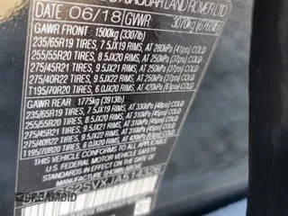 2018 Land Rover Range Rover HSE z VIN SALGS2SVXJA514326, wystawiony jako Copart lot #50495395 z przebiegiem 95 921 mil mil oraz Szkoda całkowita • Salvage title. Historia ofert i sprzedaży dostępna na DreamBid. Obrazek 13.