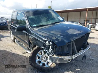 2007 Ford F-250 XL z VIN 1FTSX21P07EA97175, wystawiony jako IAAI lot #41477628 z przebiegiem 99 215 mil mil oraz . Historia ofert i sprzedaży dostępna na DreamBid. Obrazek 6.