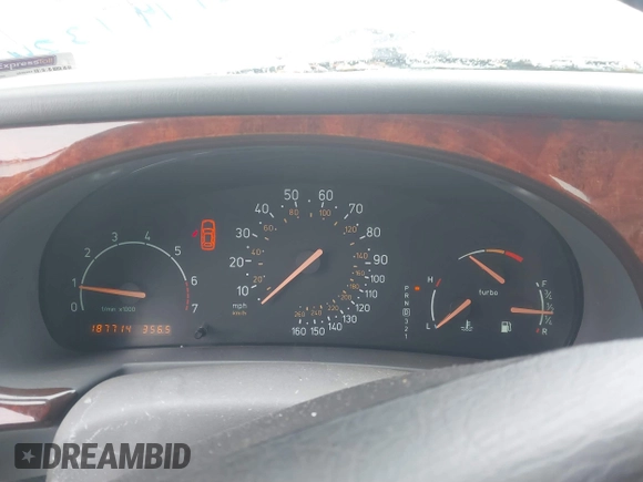 2002 Saab 9-3 SE z VIN YS3DF78KX27000119, wystawiony jako IAAI lot #41249745 z przebiegiem 187 714 mil mil oraz . Historia ofert i sprzedaży dostępna na DreamBid. Obrazek 7.