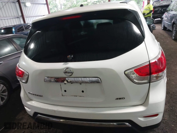 2014 Nissan Pathfinder SL with VIN 5N1AR2MM9EC600035, listed as a IAAI auction lot 42353692 with 134,323 mi miles and . Bid and sale history available at DreamBid. Image 16.
