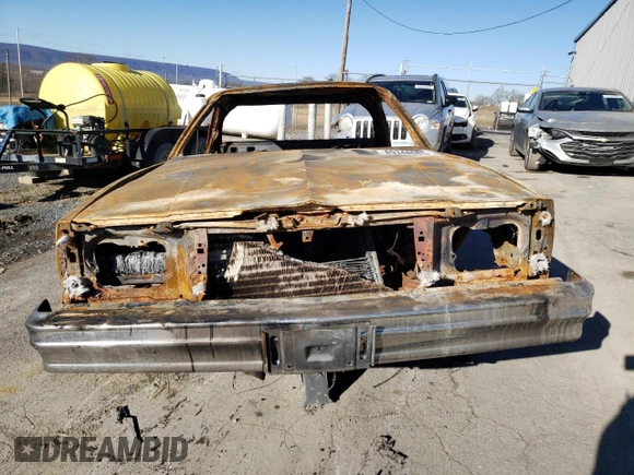 1986 Chevrolet El Camino z VIN 3GCCW80Z0GS917385, wystawiony jako Copart lot #89348085 z przebiegiem Nie podano mil oraz Szkoda całkowita • Salvage title. Historia ofert i sprzedaży dostępna na DreamBid. Obrazek 5.