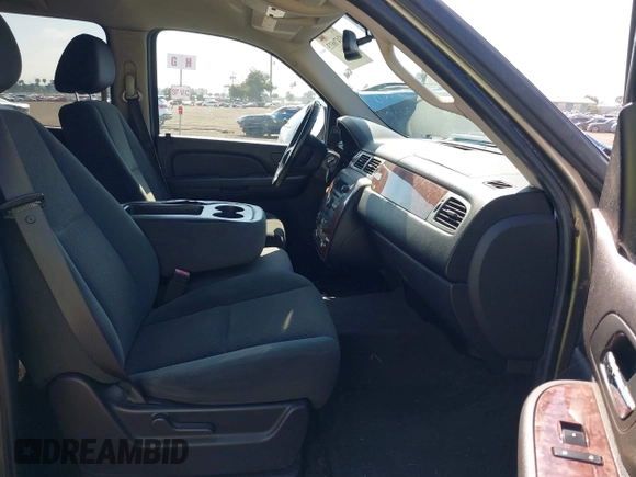 2007 Chevrolet Avalanche 3LT z VIN 3GNFK12327G176420, wystawiony jako IAAI lot #42476613 z przebiegiem Nie podano mil oraz . Historia ofert i sprzedaży dostępna na DreamBid. Obrazek 5.