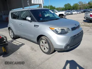 2016 Kia Soul z VIN KNDJN2A28G7848131, wystawiony jako IAAI lot #41836539 z przebiegiem 61 257 mil mil oraz . Historia ofert i sprzedaży dostępna na DreamBid. Obrazek 1.