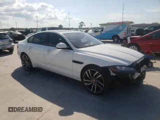 2017 Jaguar XF S with VIN SAJBG4BV5HCY25113, listed as a Copart auction lot 62096453 with 132,045 mi miles. Bid and sale history available at carsss.com. Image 4.