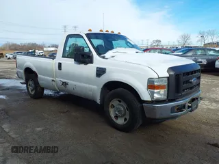 2008 Ford F-250 XL z VIN 1FTNF20528EA71534, wystawiony jako IAAI lot #41764393 z przebiegiem 142 904 mil mil oraz . Historia ofert i sprzedaży dostępna na DreamBid. Obrazek 1.