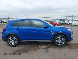 2023 Mitsubishi Outlander ES z VIN JA4ARUAUXPU001785, wystawiony jako IAAI lot #42014049 z przebiegiem 56 431 mil mil oraz . Historia ofert i sprzedaży dostępna na DreamBid. Obrazek 13.