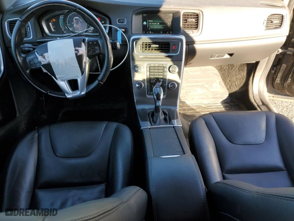 2015 Volvo V60 T5 Premier with VIN YV1612SK4F1221129, listed as a Copart auction lot 84653804 with 70,267 mi miles and Salvage Title. Bid and sale history available at carsss.com. Image 8.