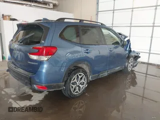 2020 Subaru Forester Premium with VIN JF2SKAJC0LH553434, listed as a IAAI auction lot 41454507 with 1 mi miles. Bid and sale history available at carsss.com. Image 4.