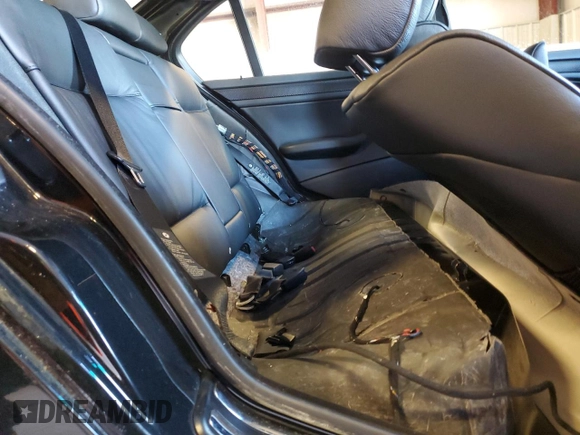 2005 BMW 3 Series 330i with VIN WBAEV53465KM08613, listed as a Copart auction lot 43391405 with 184,301 mi miles and Salvage Title. Bid and sale history available at carsss.com. Image 10.