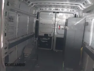 2018 Ram ProMaster Cargo z VIN 3C6TRVDG9JE122797, wystawiony jako IAAI lot #42275056 z przebiegiem 275 341 mil mil oraz . Historia ofert i sprzedaży dostępna na DreamBid. Obrazek 8.