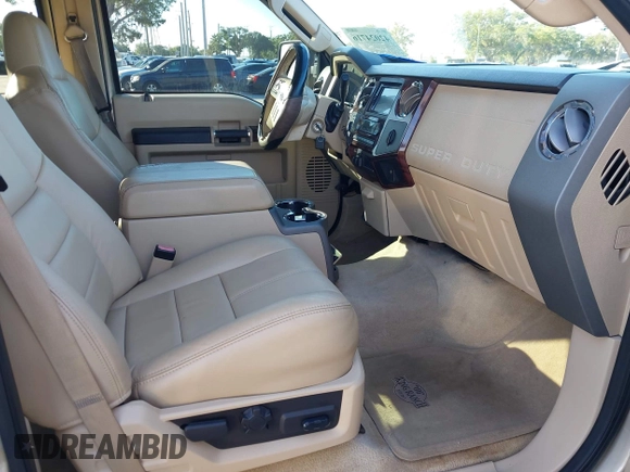 2008 Ford Super Duty F-250 SRW XL with VIN 1FTSW21598EC86992, listed as a IAAI auction lot 42024716 with 195,828 mi miles. Bid and sale history available at carsss.com. Image 5.