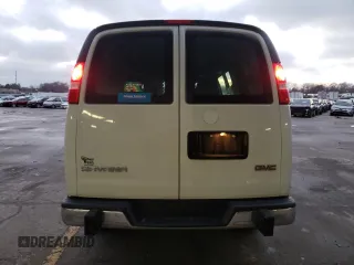 2019 GMC Savana Cargo Van with VIN 1GTW7AFG6K1314555, listed as a Copart auction lot 84902994 with 258,571 mi miles and Salvage Title. Bid and sale history available at carsss.com. Image 6.