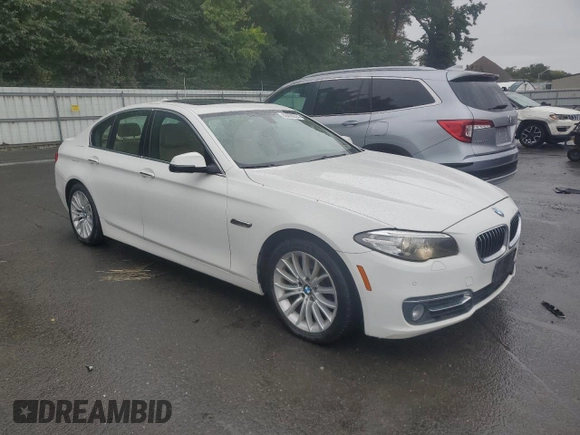 2014 BMW 5 Series 528i xDrive with VIN WBA5A7C52ED614418, listed as a Copart auction lot 68406324 with 139,548 mi miles and Salvage Title. Bid and sale history available at carsss.com. Image 4.