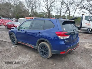 2024 Subaru Forester Sport with VIN JF2SKAEC8RH403364, listed as a IAAI auction lot 41845550 with 33,114 mi miles. Bid and sale history available at carsss.com. Image 3.