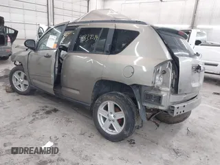 2008 Jeep Compass Sport with VIN 1J8FT47W68D580323, listed as a IAAI auction lot 41339594 with Not Provided miles. Bid and sale history available at carsss.com. Image 3.