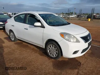 2014 Nissan Versa S Plus with VIN 3N1CN7AP1EL843379, listed as a IAAI auction lot 41905567 with 125,293 mi miles. Bid and sale history available at carsss.com. Image 1.
