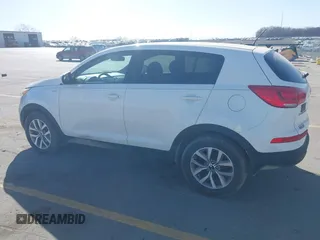 2015 Kia Sportage LX with VIN KNDPBCAC8F7690843, listed as a IAAI auction lot 41813154 with 124,885 mi miles and . Bid and sale history available at carsss.com. Image 3.