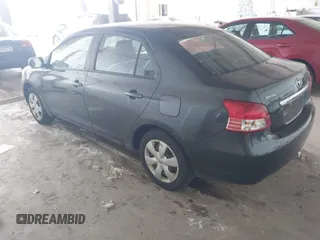2008 Toyota Yaris z VIN JTDBT923781204344, wystawiony jako IAAI lot #42307994 z przebiegiem 354 188 mil mil oraz . Historia ofert i sprzedaży dostępna na DreamBid. Obrazek 3.