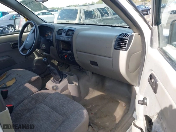 2005 Chevrolet Colorado Z85 with VIN 1GCCS148258149726, listed as a IAAI auction lot 40747555 with 330,497 mi miles. Bid and sale history available at carsss.com. Image 5.