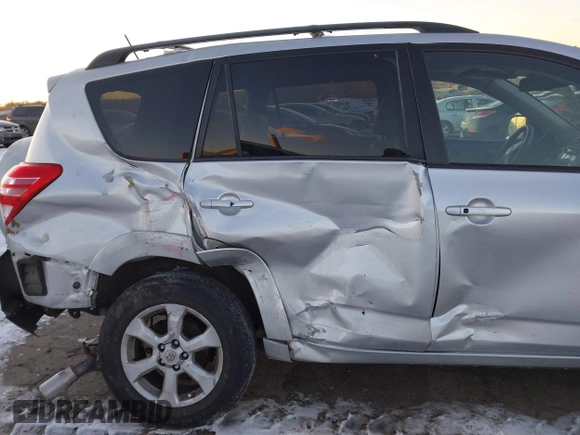 2009 Toyota RAV4 Ltd with VIN 2T3BF31VX9W004505, listed as a IAAI auction lot 41269143 with 1 mi miles. Bid and sale history available at carsss.com. Image 6.