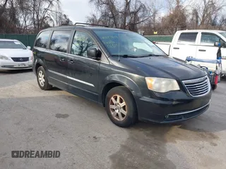 2012 Chrysler Town & Country Touring z VIN 2C4RC1BG7CR308954, wystawiony jako IAAI lot #41643708 z przebiegiem 214 107 mil mil oraz . Historia ofert i sprzedaży dostępna na DreamBid. Obrazek 1.