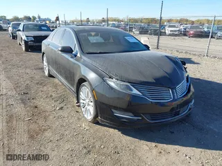 2015 Lincoln MKZ with VIN 3LN6L2JKXFR609842, listed as a IAAI auction lot 40692859 with 108,981 mi miles. Bid and sale history available at carsss.com. Image 1.