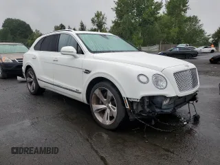 2020 Bentley Bentayga z VIN SJAAJ2ZV0LC027778, wystawiony jako Copart lot #65658693 z przebiegiem 44 853 mil mil oraz . Historia ofert i sprzedaży dostępna na DreamBid. Obrazek 4.
