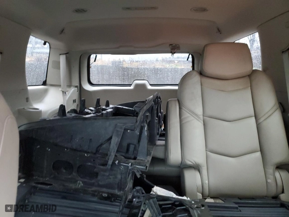 2019 Cadillac Escalade Luxury with VIN 1GYS4BKJ0KR213635, listed as a Copart auction lot 82604024 with 0 mi miles and Salvage Title. Bid and sale history available at carsss.com. Image 10.