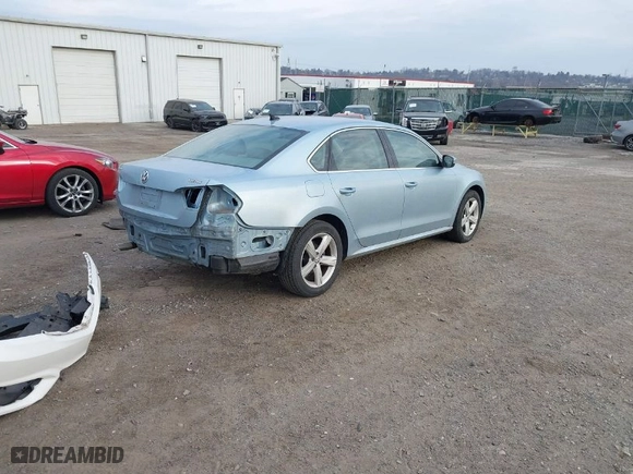 2013 Volkswagen Passat TDI SE w/Sunroof with VIN 1VWBN7A38DC094898, listed as a IAAI auction lot 41709347 with 120,035 mi miles. Bid and sale history available at carsss.com. Image 4.