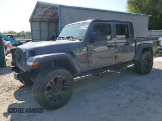 2021 Jeep Gladiator Willys with VIN 1C6HJTAG9ML542271, listed as a Copart auction lot 51947785 with 34,251 mi miles and Salvage Title. Bid and sale history available at carsss.com. Image 1.