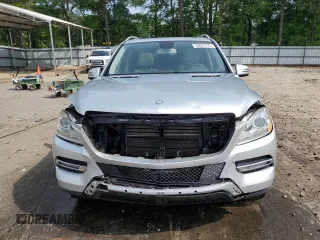 2013 Mercedes-Benz M 350 z VIN 4JGDA5JB5DA134624, wystawiony jako Copart lot #55031775 z przebiegiem 123 061 mil mil oraz Szkoda całkowita • Salvage title. Historia ofert i sprzedaży dostępna na DreamBid. Obrazek 5.